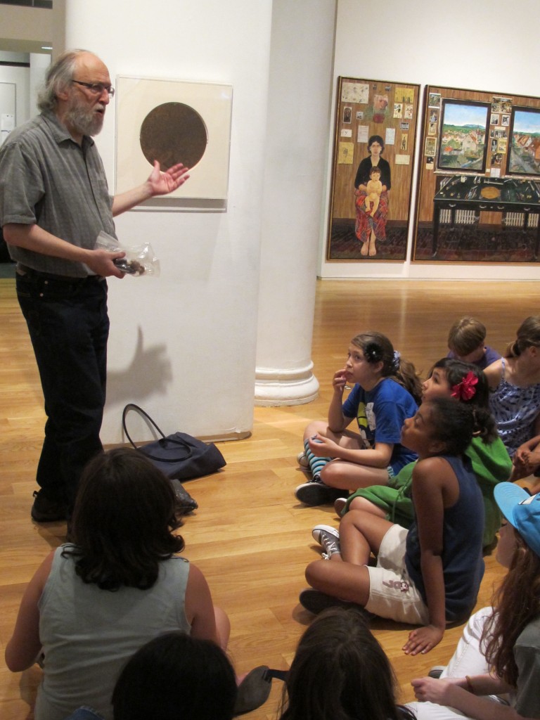 simon explaining plate